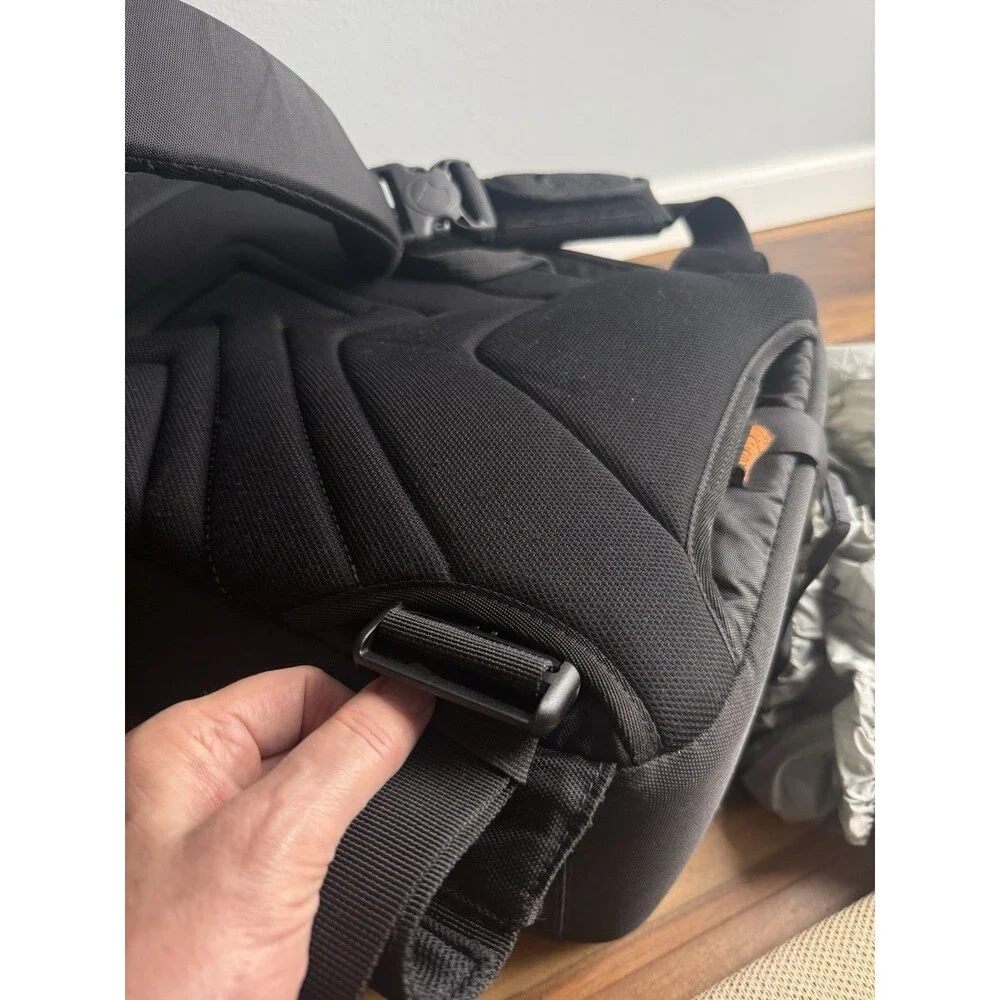 Lowepro Classified Sling 220 AW DSLR Camera Bag Black Pro Case Padded | Carryon